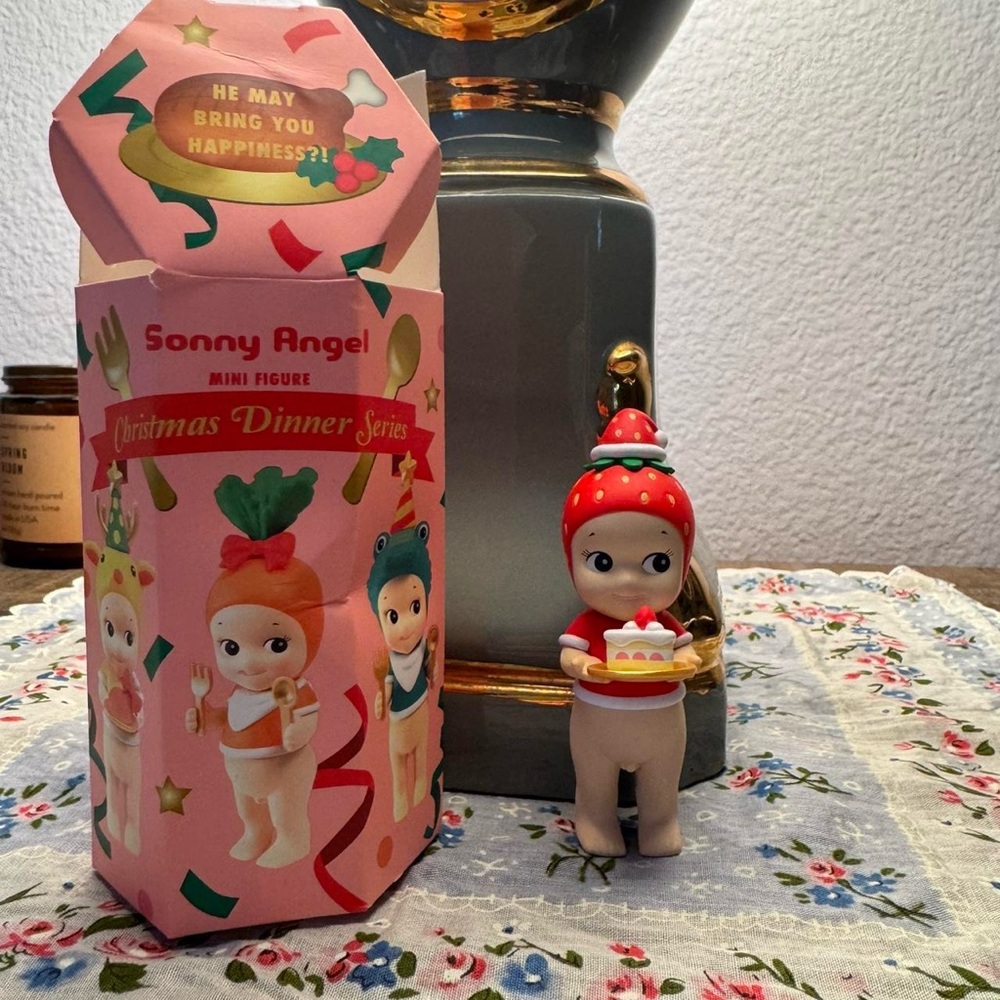 Sonny Angel Christmas Dinner Series Mini Figure